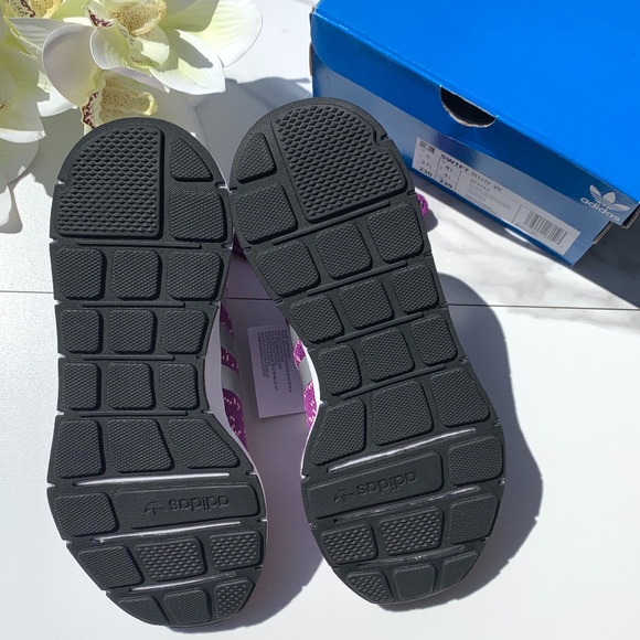 adidas | Swift Run W6 - Picture 5 of 9